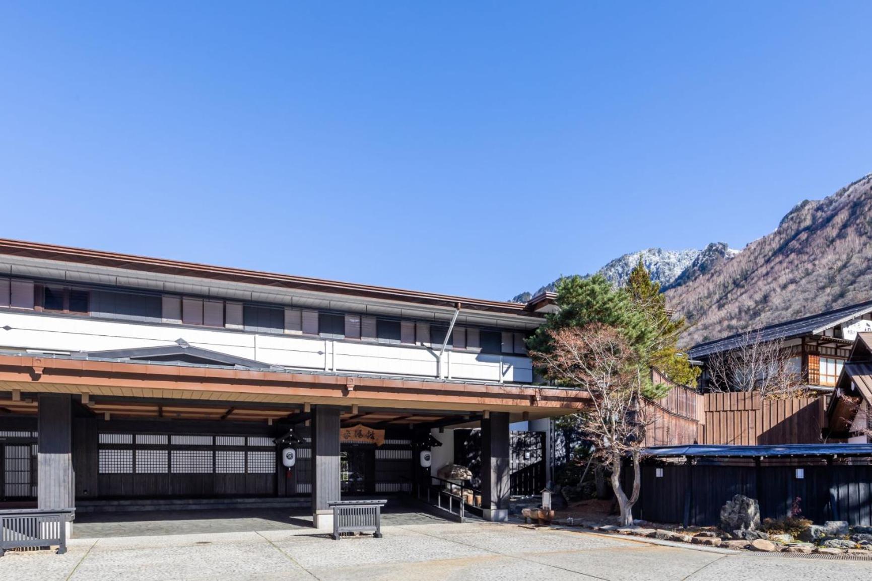 Hirayukan Takayama  Bagian luar foto