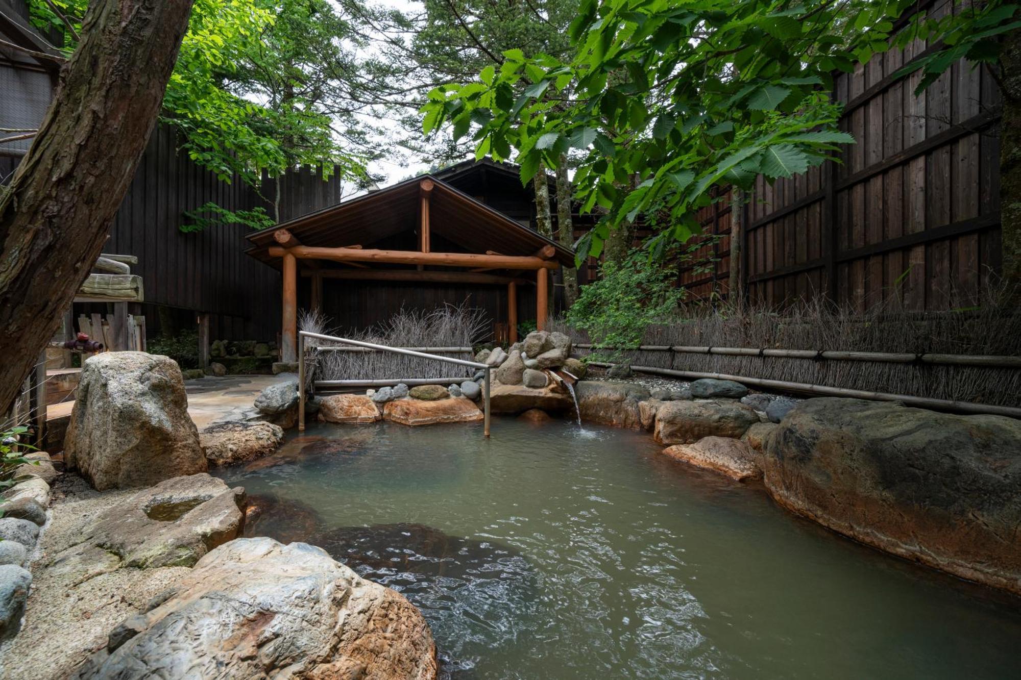 Hirayukan Takayama  Bagian luar foto